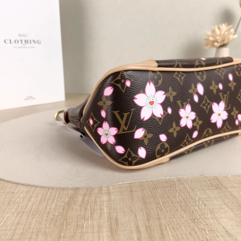 Louis Vuitton Crossbody Bag Boulogne Monogram PVC Small26 × 9.5 × 16 cm — detail view 10 of 10
