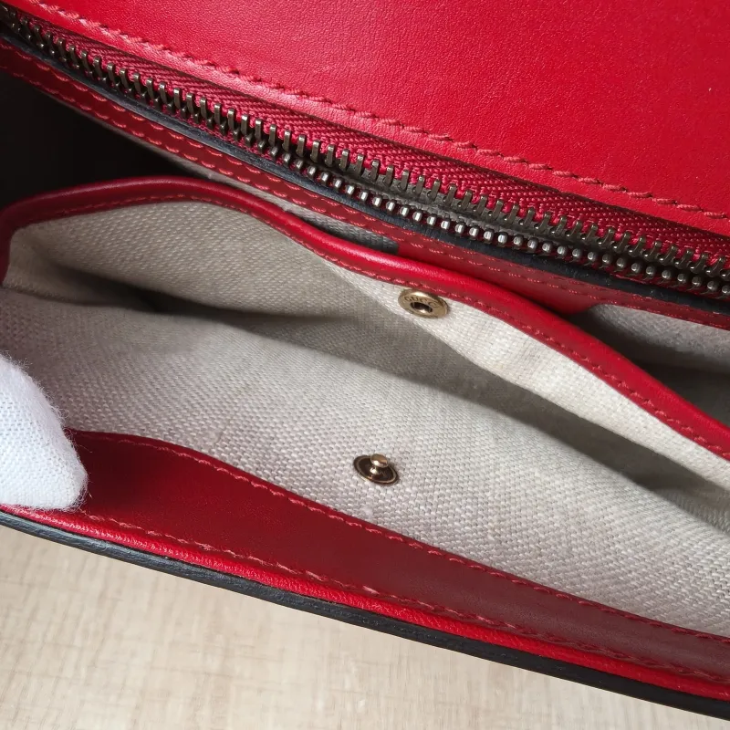 GUCCI Crossbody Bag Crossbody Bag Red Calfskin 23.5 × 7 × 18 cm — detail view 15 of 15
