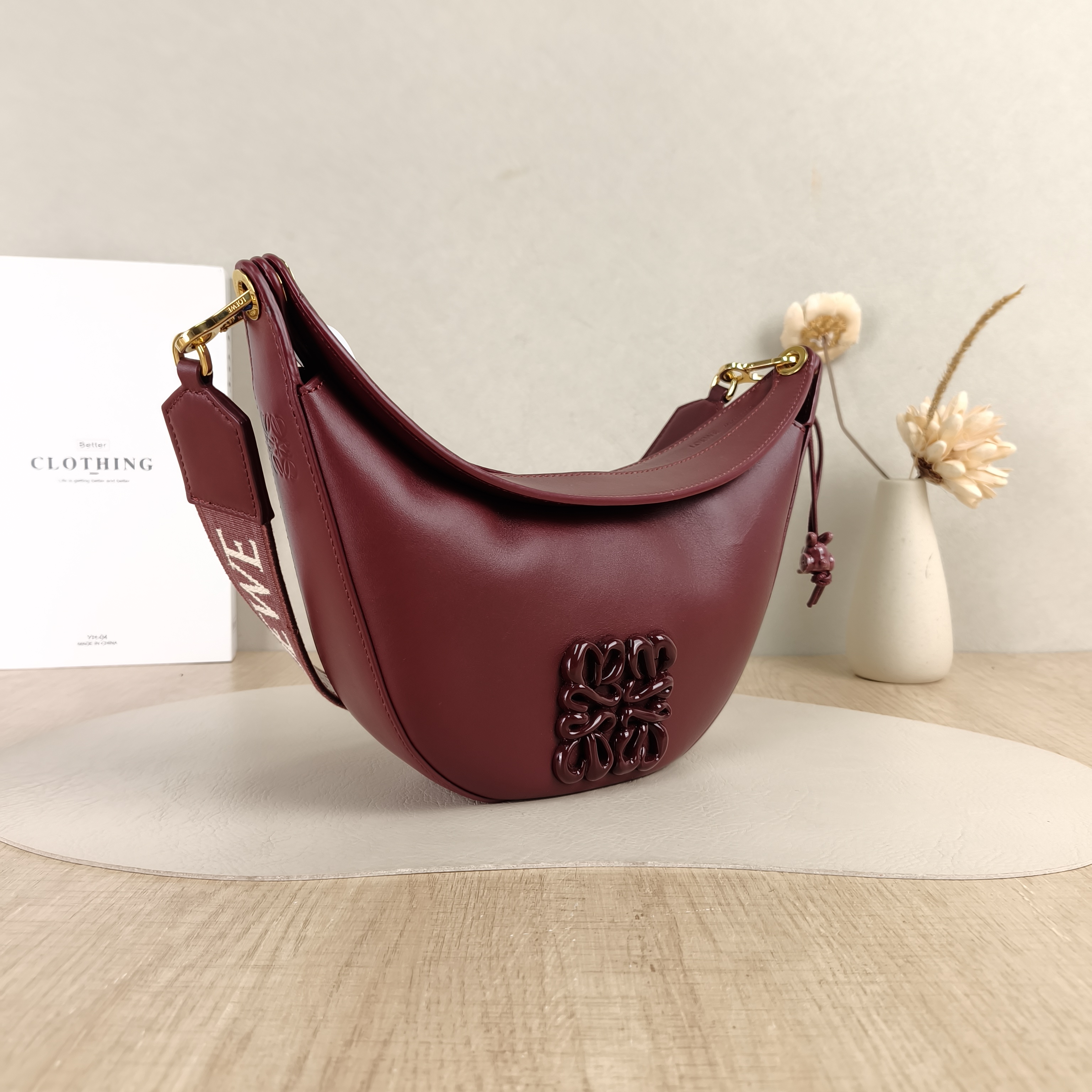 LOEWE Shoulder Bagluna Shoulder Bag Red Calfskin One Size30 × 6 × 20.5 cm — cover view 5 of 5