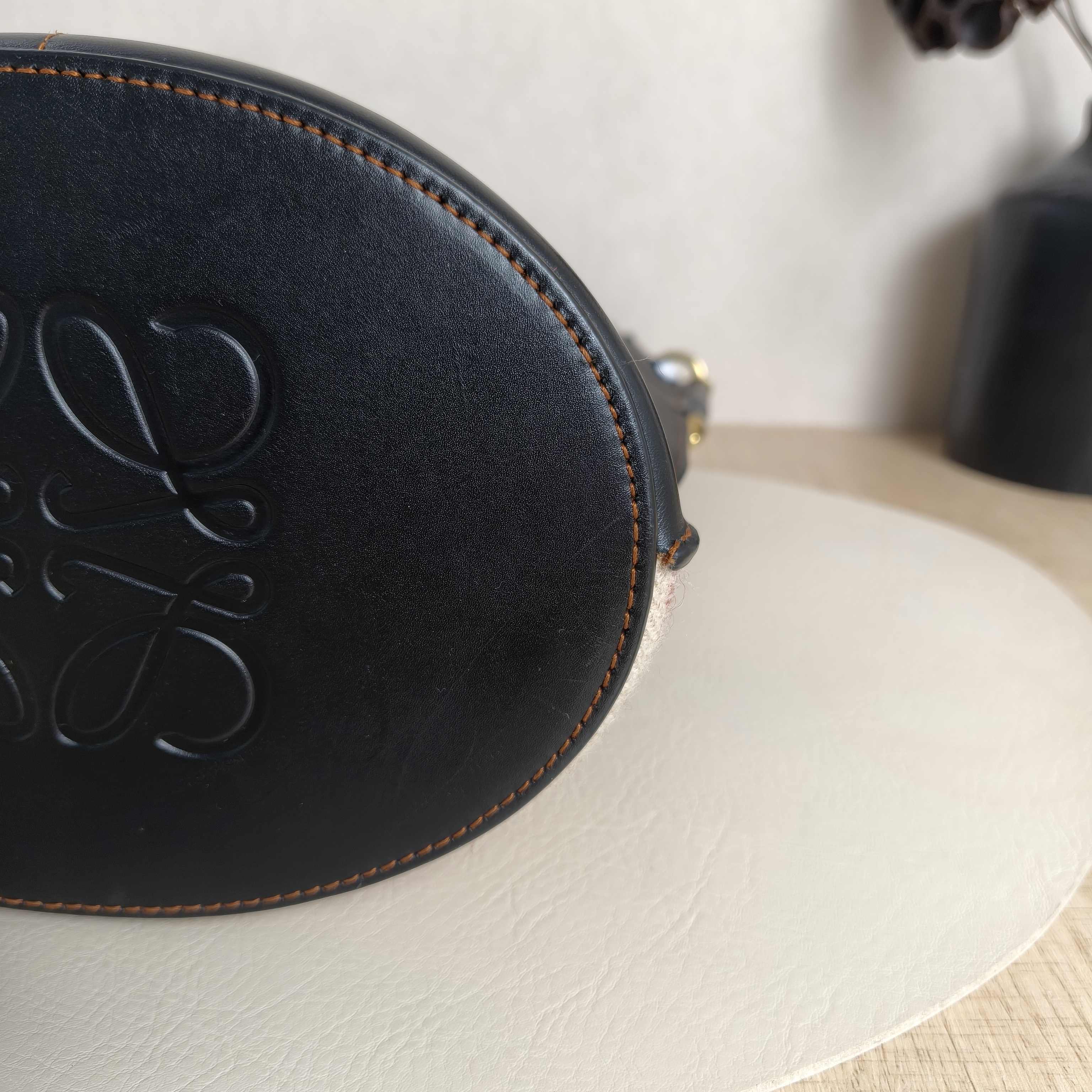 LOEWE Crossbody Bag Crossbody Bag Black Calfskin 19 × 14 × 26 cm — cover view 5 of 10