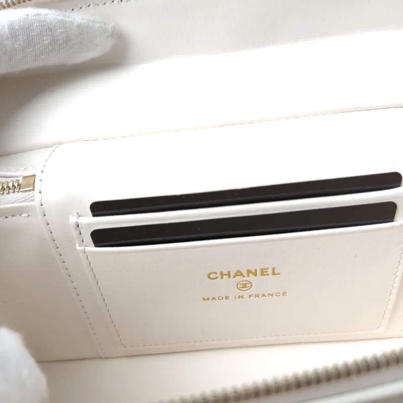 Chanel Top Handle Bag lp White Gold Grained Calfskin One Size 19.5 × 5 × 17 cm — detail view 13 of 14