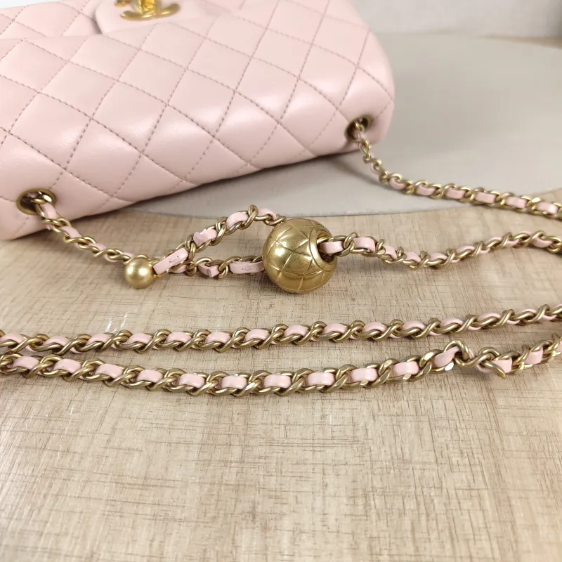 Chanel Crossbody Bag mini Pink Lambskin One Size 20 × 6 × 12 cm — detail view 9 of 14