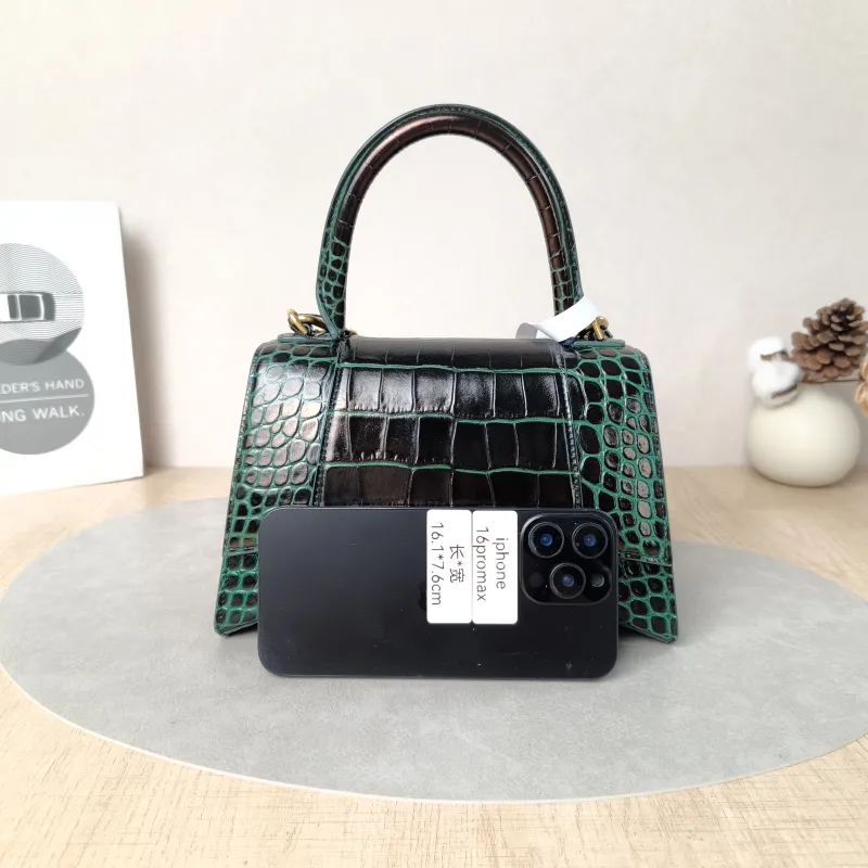 BALENCIAGA Crossbody Bag Hourglass Hourglass Bag Green Calfskin Small23 × 10 × 14 cm — cover view 2 of 5