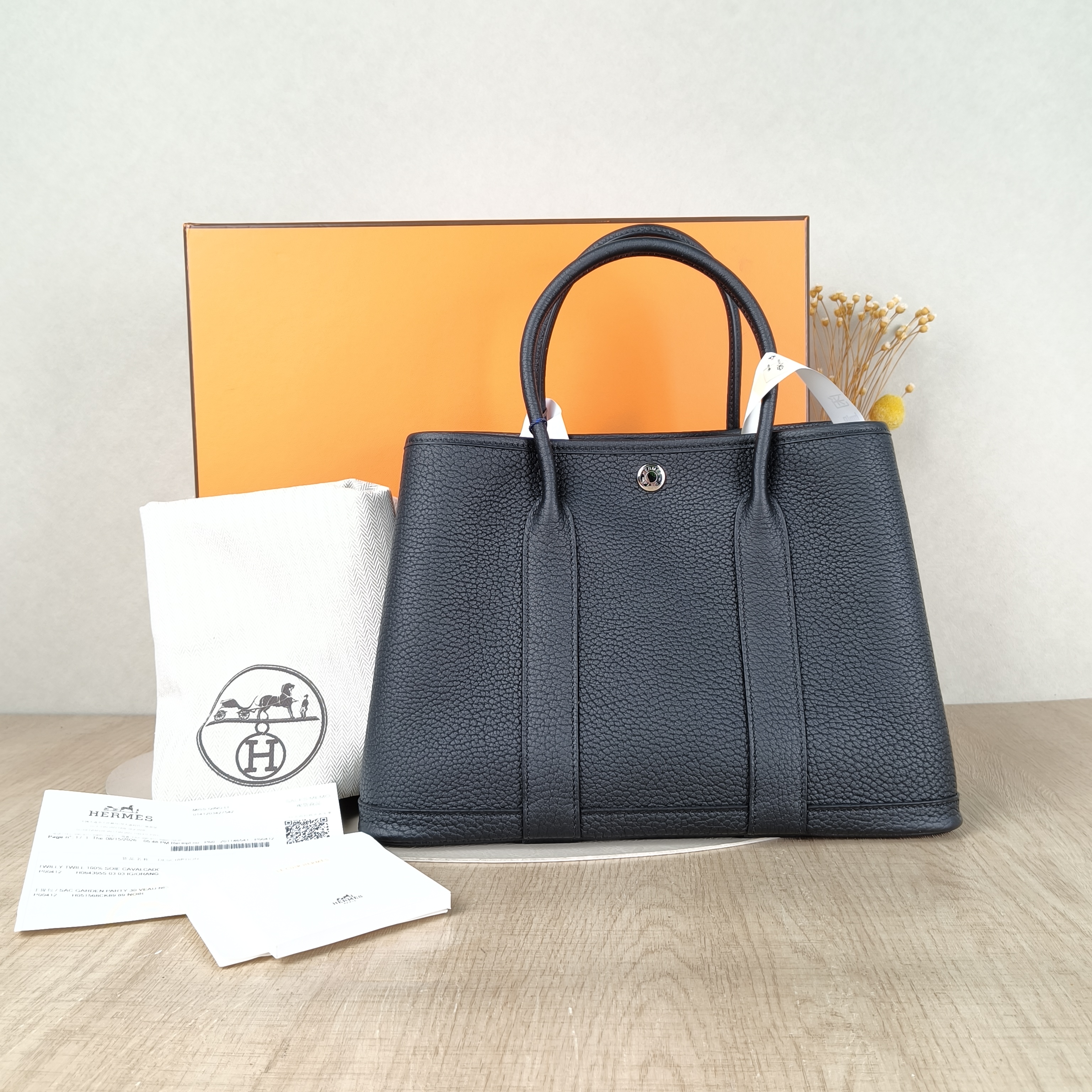 Hermès Top Handle Bag Garden Party 30 30Black Negonda Calfskin Medium30 × 13 × 21 cm — cover view 3 of 6