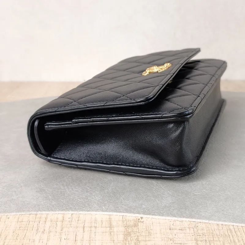 Chanel Crossbody Bag Classic Flap WOC CF WOCWOC Bag Black Grained Calfskin Mini 19.2 × 3.5 × 12.3 cm — detail view 7 of 13