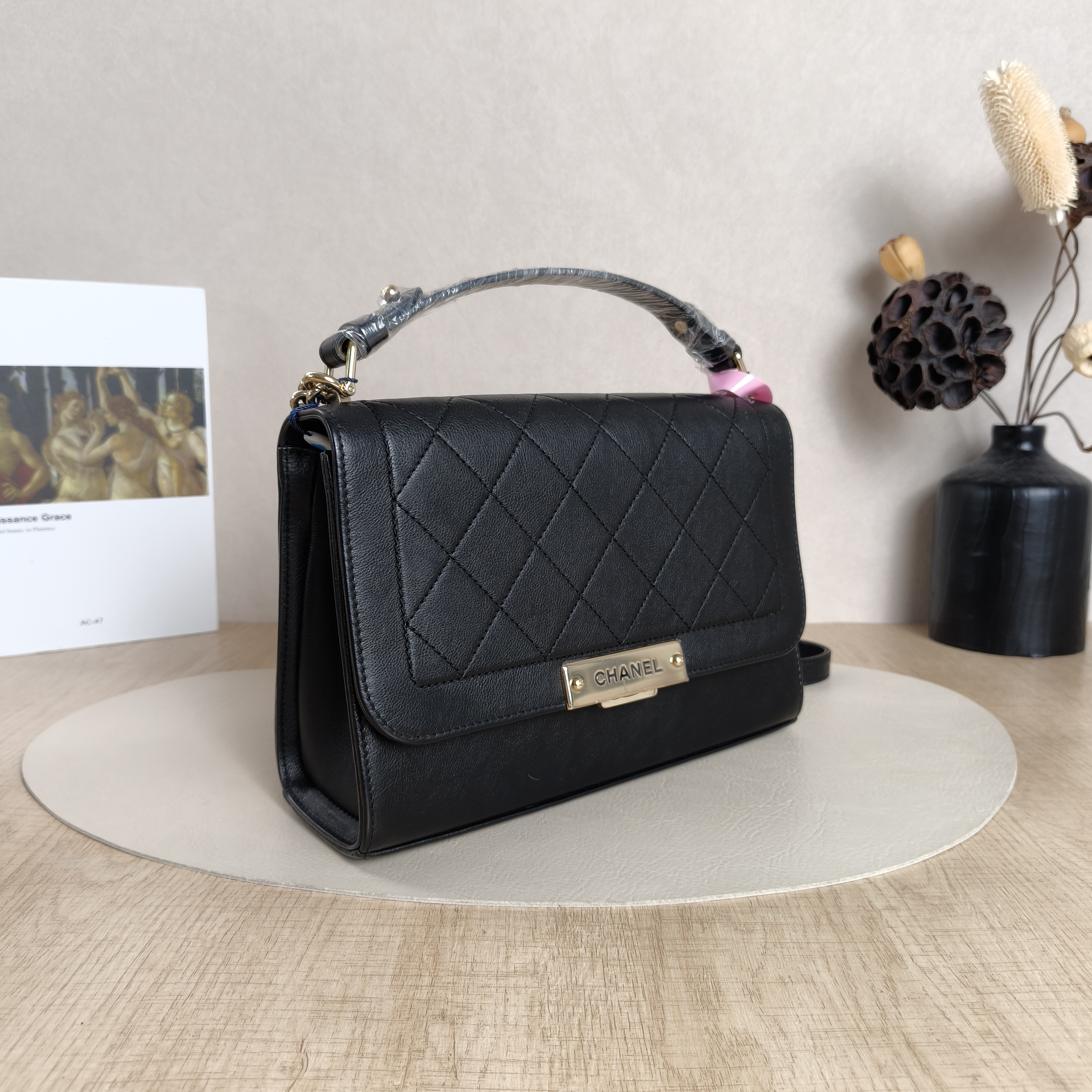 Chanel Crossbody Bag Crossbody Bag Black Calfskin25 × 8 × 16.5 cm — cover view 2 of 5