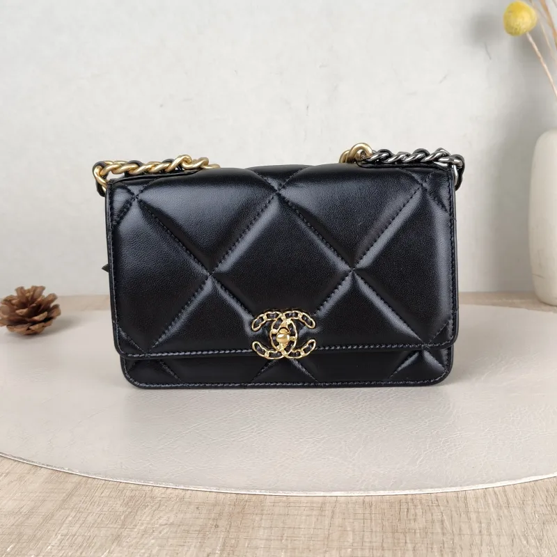 Chanel Crossbody Bag 19Bag WOC Black SL ambskin Mini 19.2 × 3.5 × 12.3 cm
