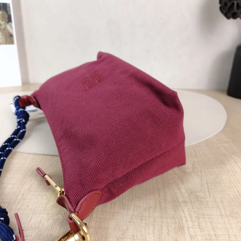 Miumiu Top Handle Bag Spirit Woven Vanity Case Bag Cosmetic Bag Red Canvas One Size 18.5 × 10 × 14 cm — detail view 8 of 11