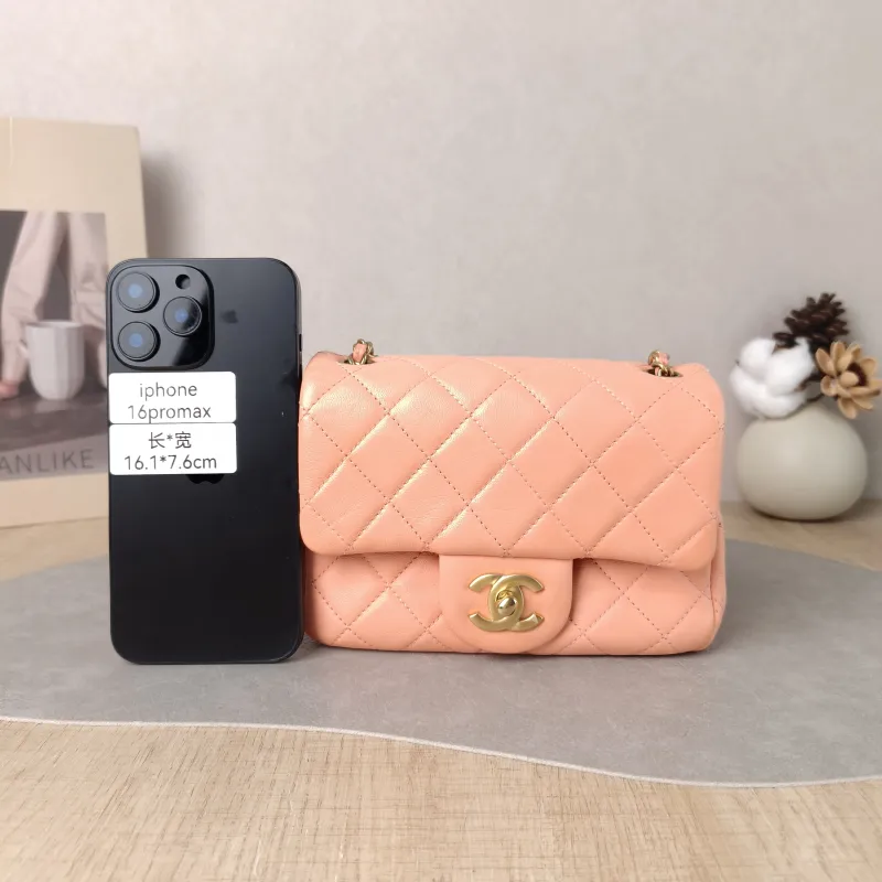 Chanel Crossbody Bag Pink Lambskin One Size 17 × 8 × 13.5 cm — cover view 3 of 5