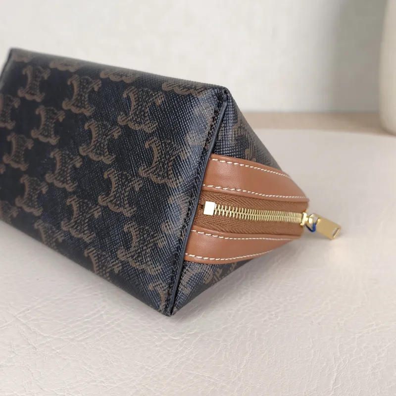 CELINE Cosmetic Bag Triomphe Cosmetic Bag Monogram PVC Small14 × 8 × 9.5 cm — detail view 4 of 8