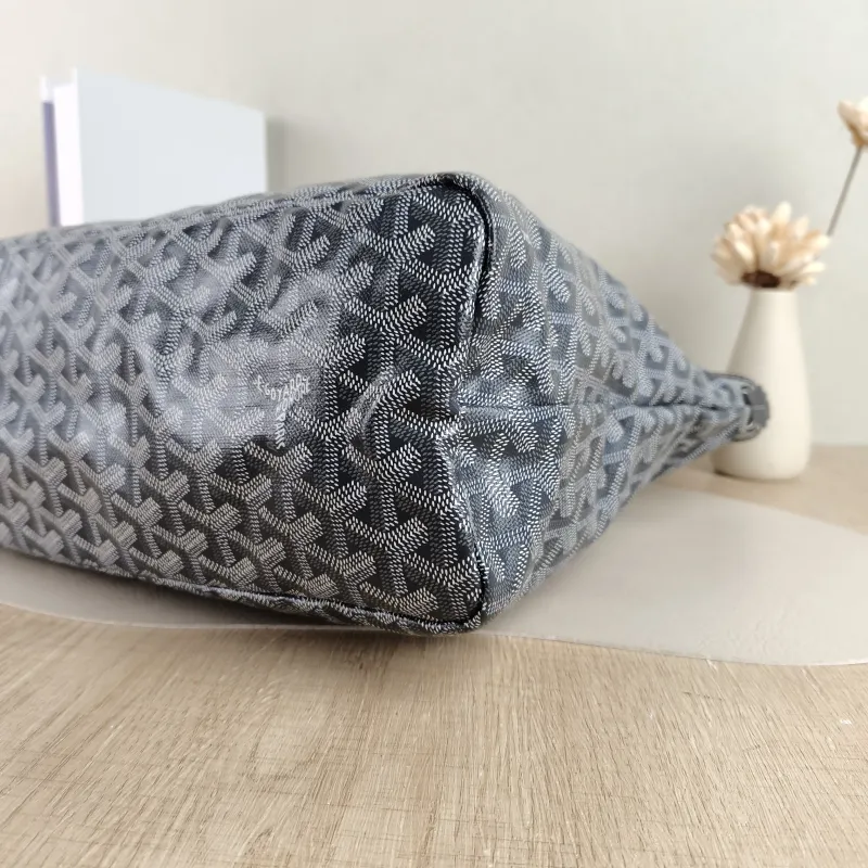 GOYARD Shoulder Bag Boheme Hobo​ Grey ine Canvas Small 43 × 14 × 27 cm — detail view 1 of 9