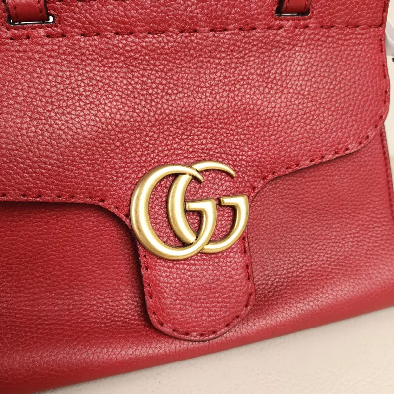 GUCCI Top Handle Bag Marmont Top Handle Bag Red Calfskin One Size26 × 11 × 18 cm — detail view 7 of 12