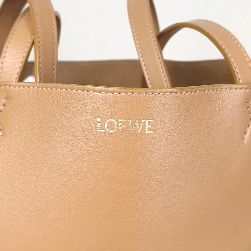 LOEWE Shoulder Bag Puzzle Fold Shopping Tote Calfskin Medium 25.5 × 14.5 × 31.5 cm — detail view 6 of 9