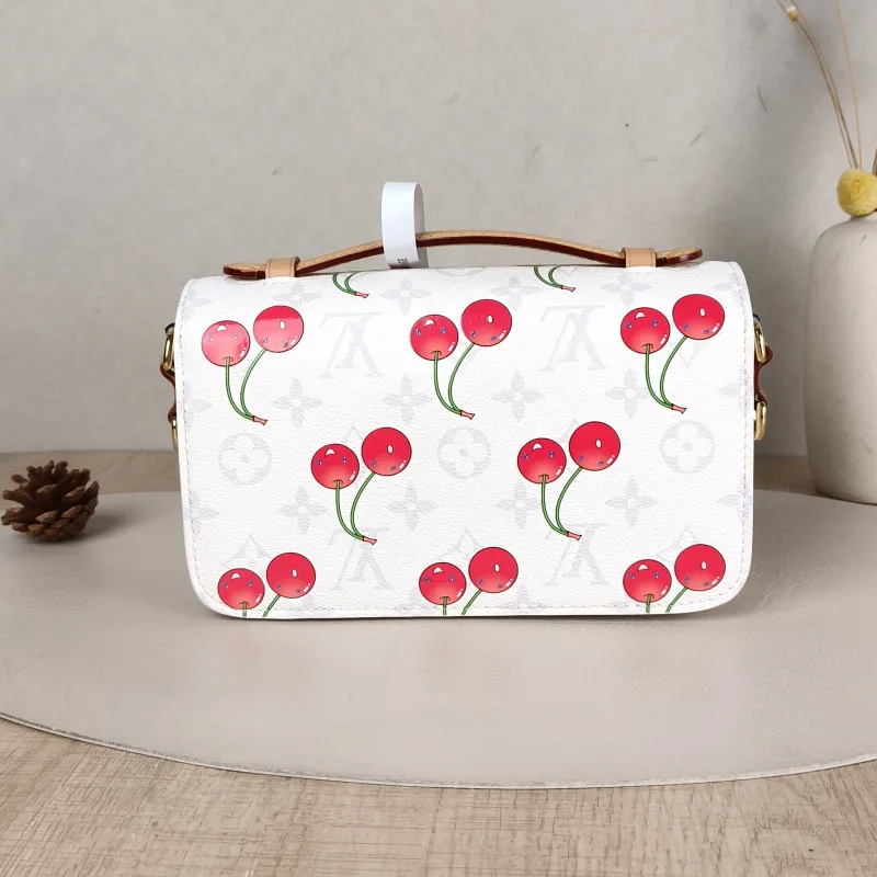 Louis Vuitton Crossbody Bag Pochette Métis East West White · PVC Small21.5 × 6 × 13.5 cm — cover view 4 of 5