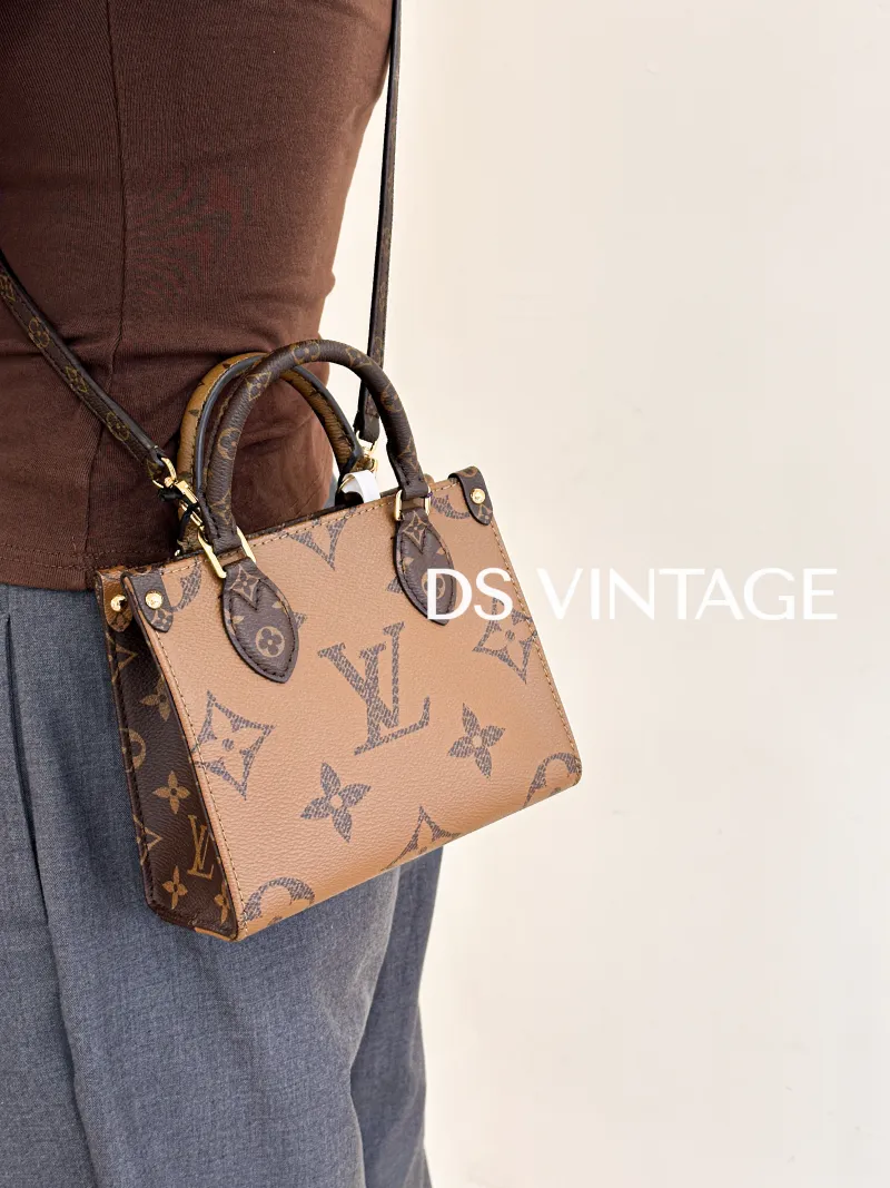 Louis Vuitton Crossbody Bag Onthego BB Monogram PVCBB18 × 8.5 × 15 cm — on-model view 3 of 4