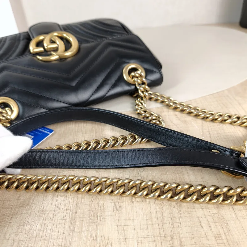 GUCCI Crossbody Bag GG Marmont Small Marmont 22 Black CC alfskin Small 22 × 6 × 13 cm — detail view 8 of 11