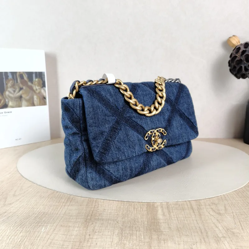 Chanel Crossbody Bag 19Bag Navy Small 26 × 9 × 16 cm — cover view 3 of 6