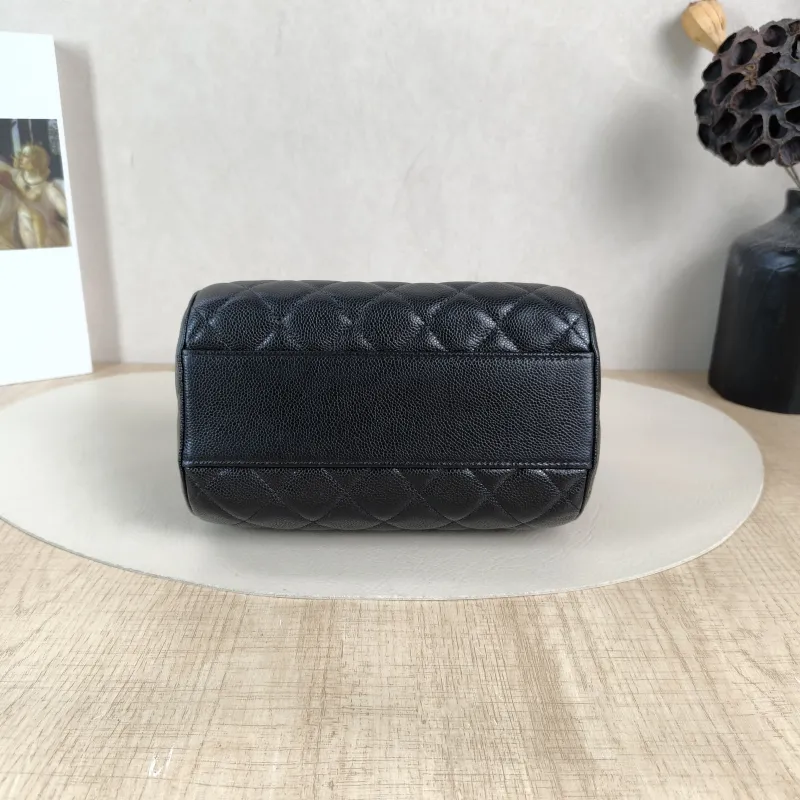 Chanel Crossbody Bag Crossbody Bag Black Grained Calfskin One Size 18.5 × 11 × 11.5 cm — cover view 5 of 5