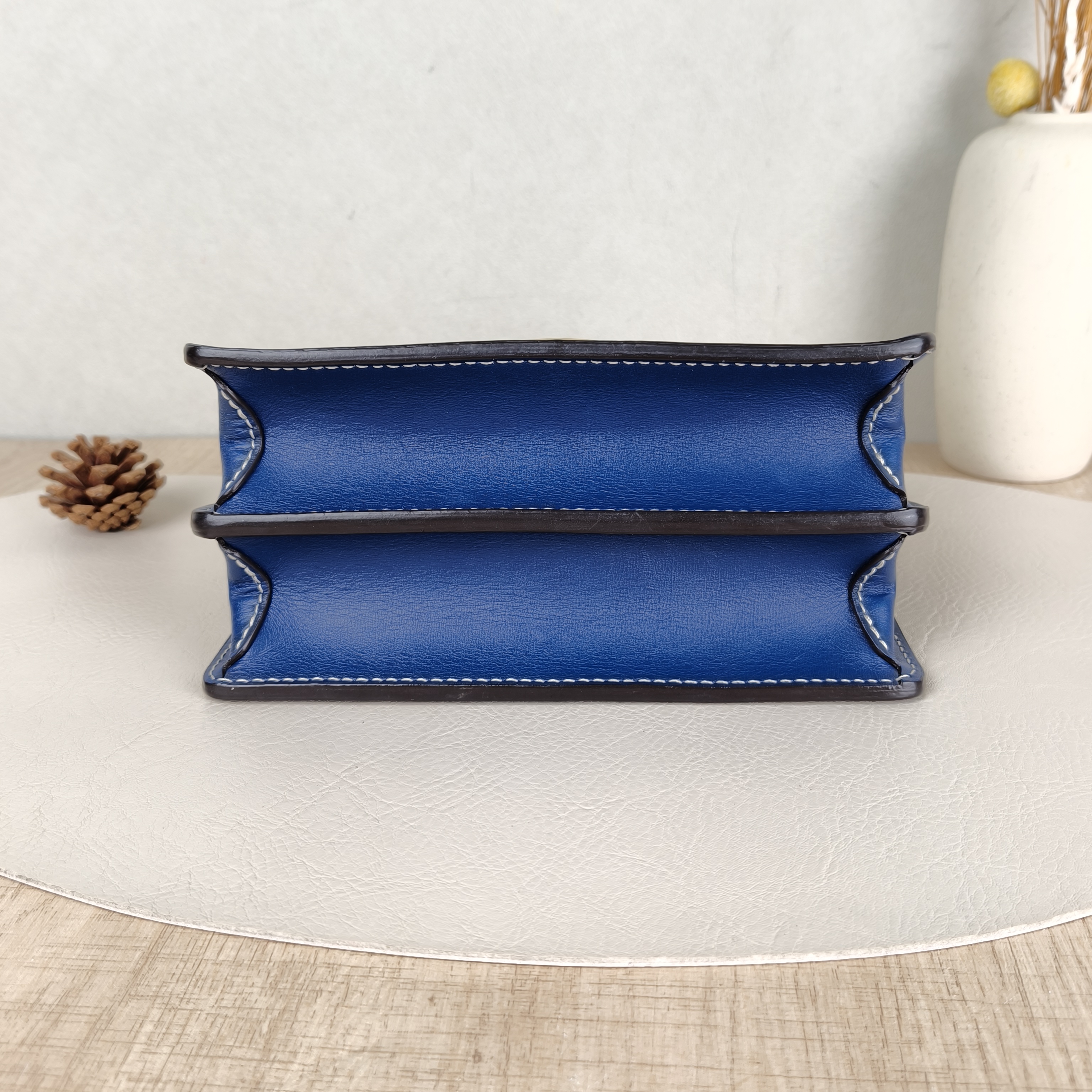 Louis Vuitton Crossbody Bag Dauphine Blue mini20 × 9 × 15 cm — cover view 2 of 5