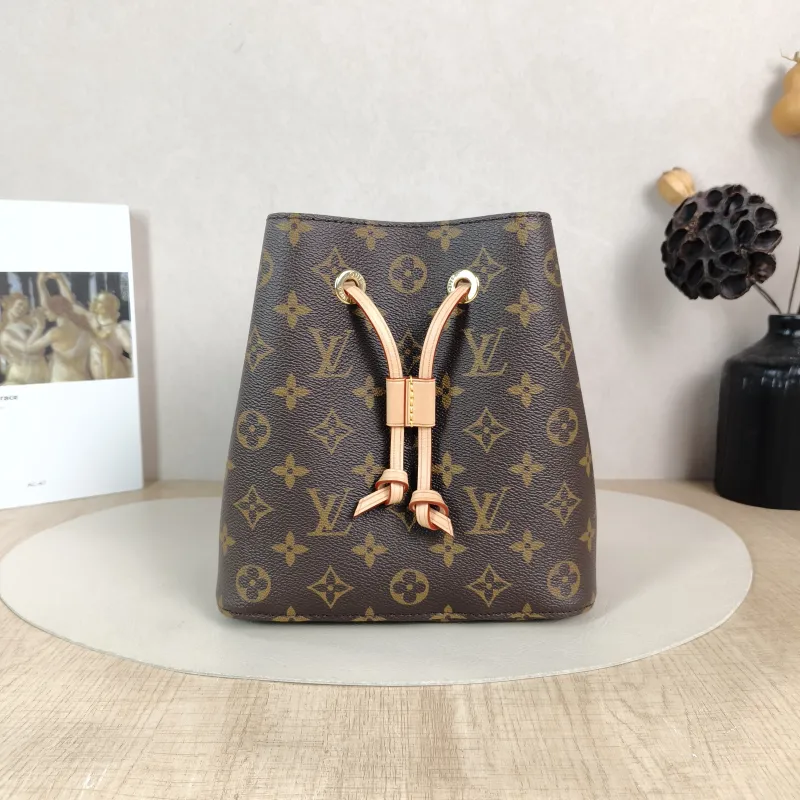 Louis Vuitton Crossbody Bag NÉONOÉ Bucket Bag BB Monogram PVC BB 20 × 13 × 20 cm