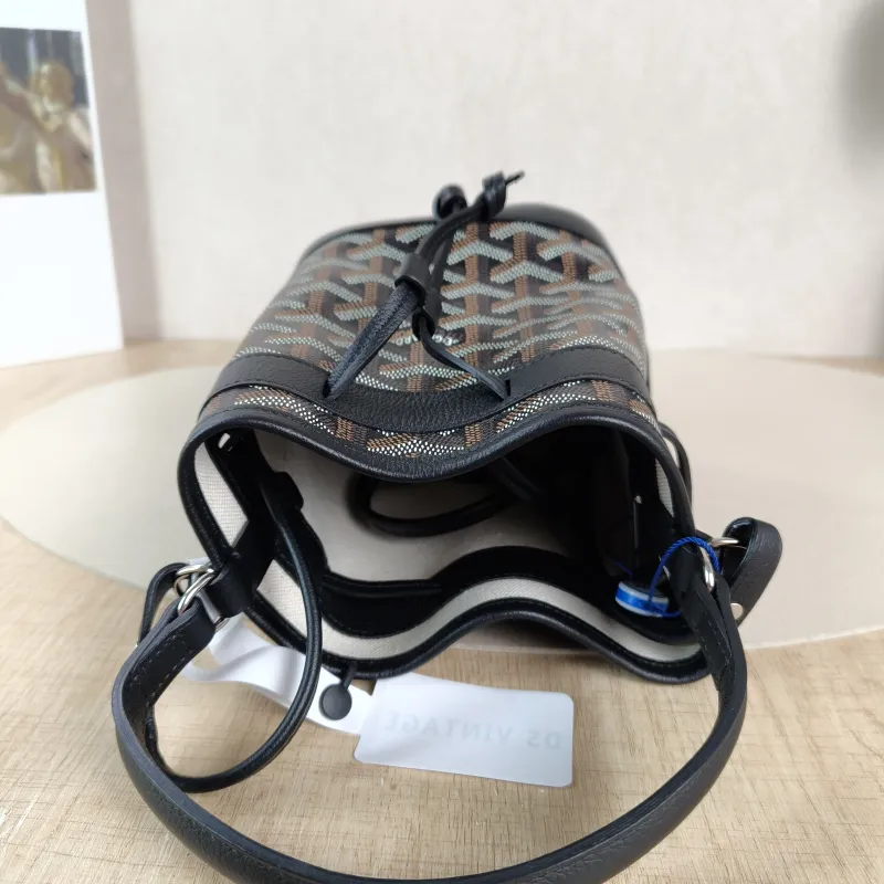 GOYARD Crossbody Bag Petit Flot Black ine Canvas Mini 12 × 10 × 17.5 cm — detail view 7 of 11