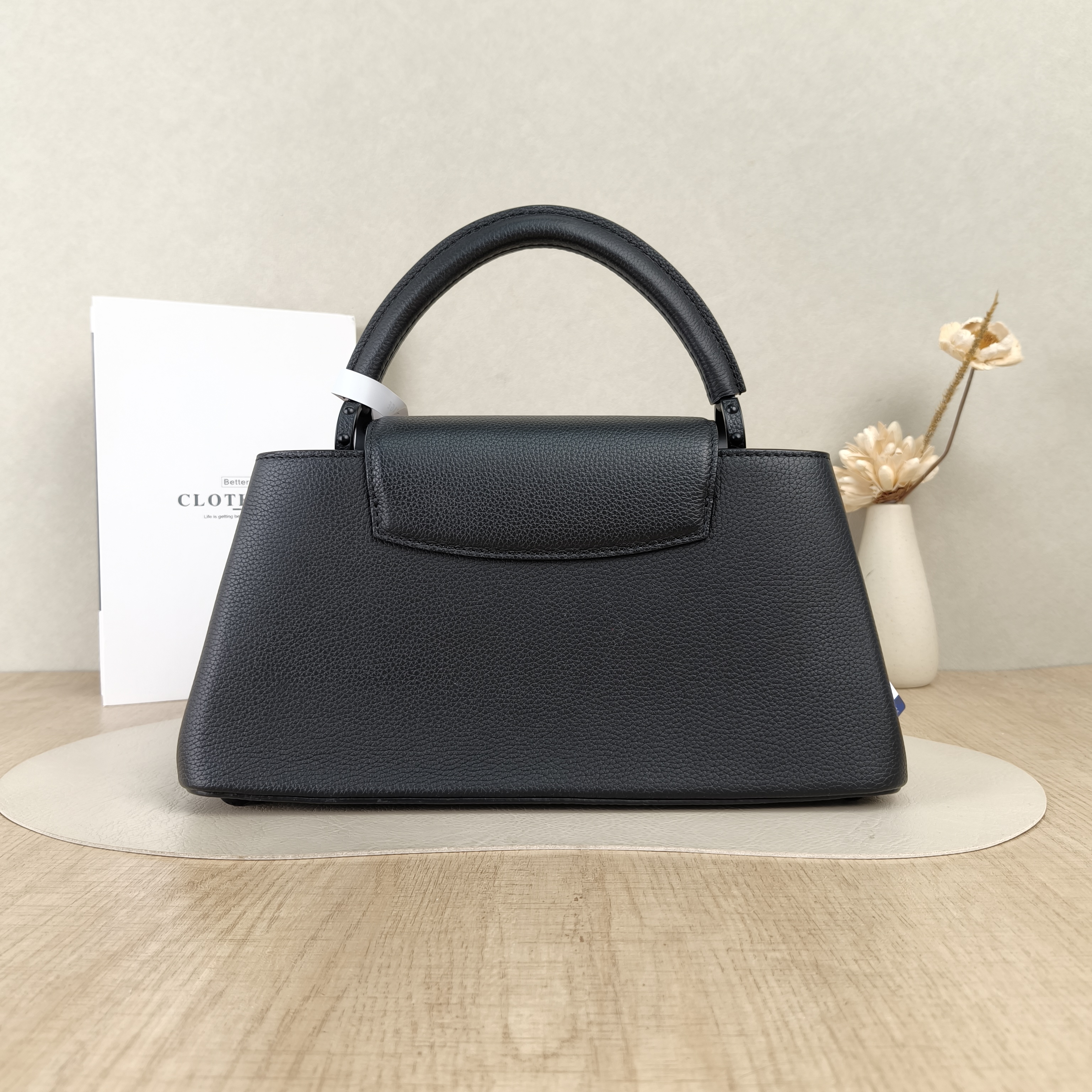 Louis Vuitton Top Handle Bag Capucines East West Black Calfskin Medium33 × 9 × 19 cm — cover view 5 of 5