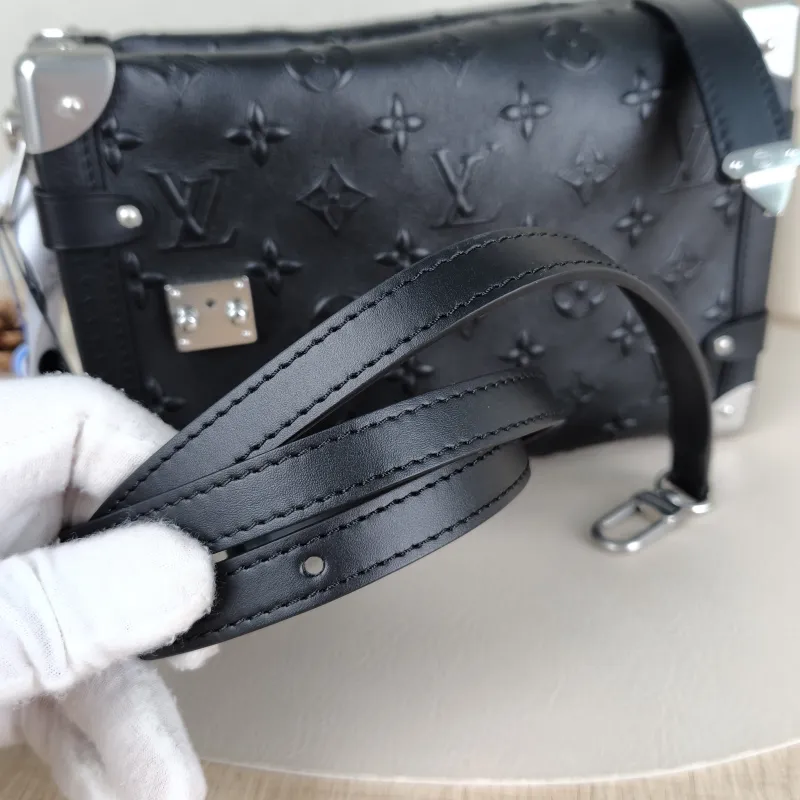 Louis Vuitton Crossbody Bag Side Trunk Box Black Calfskin Medium23.5 × 8.5 × 16 cm — detail view 7 of 12