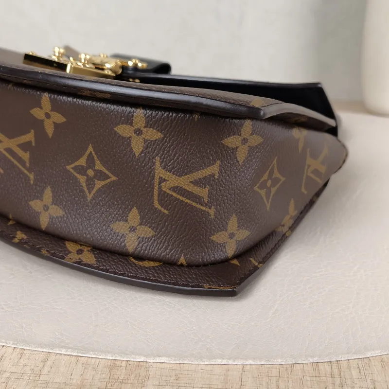 Louis Vuitton Crossbody Bag Tilsitt Monogram PVC Medium 24 × 7 × 18 cm — detail view 9 of 11