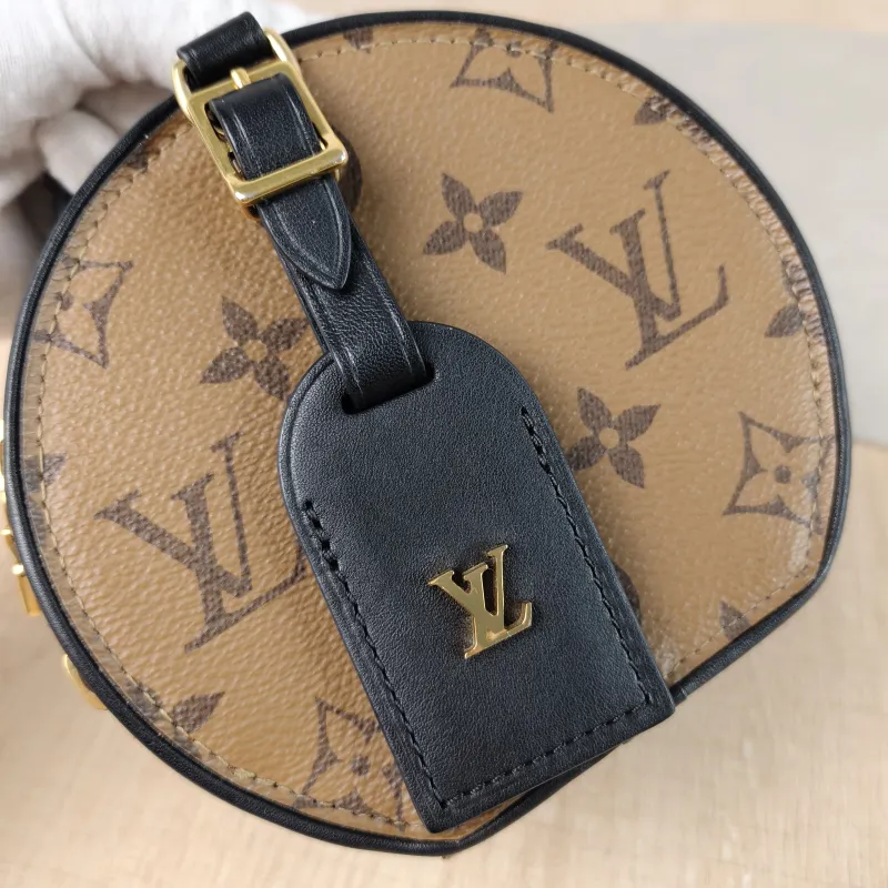 Louis Vuitton Crossbody Bag Mini BOITE CHAPEAU Monogram PVC Mini 13 × 6.5 × 12 cm — detail view 11 of 11