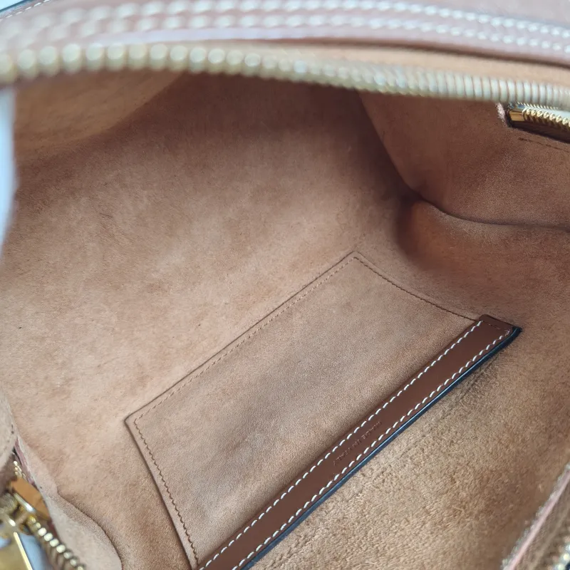 CELINE Crossbody Bag Calfskin Small 20 × 10.5 × 14 cm — detail view 6 of 13