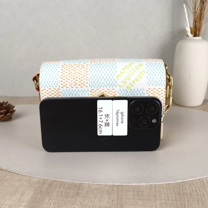 Louis Vuitton Crossbody Bag Steamer Box Blue · PV Cmini18 × 6.5 × 11 cm — cover view 2 of 5