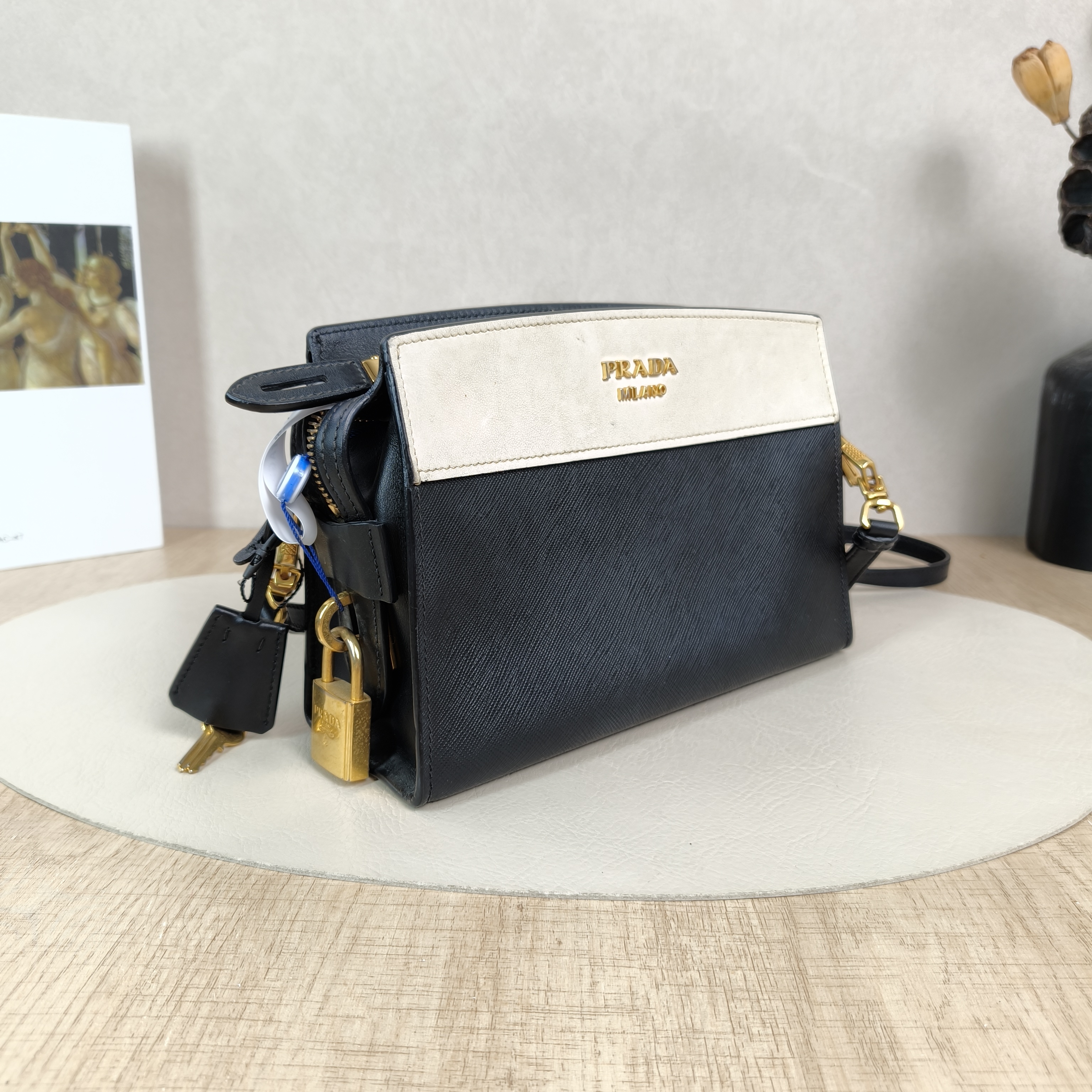 PRADA Crossbody Bag Messenger Bag Crossbody Bag Colorblock Calfskin One Size21.5 × 8 × 15 cm — cover view 3 of 5