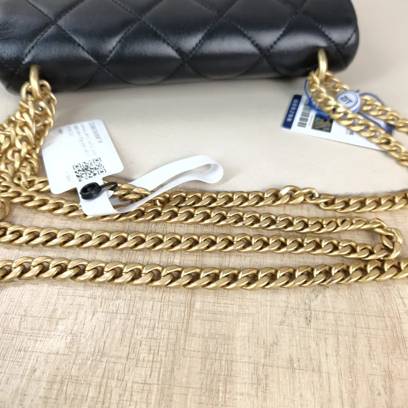 Chanel Crossbody Bag 22p Black Lambskin One Size 20 × 5 × 15 cm — detail view 4 of 13