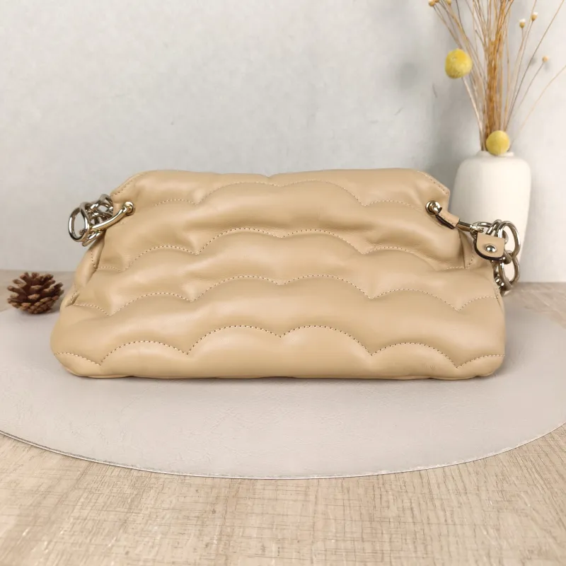 Chloé Shoulder Bag Shoulder Bag Taupe Calfskin One Size 31 × 17 × 14 cm — cover view 4 of 5
