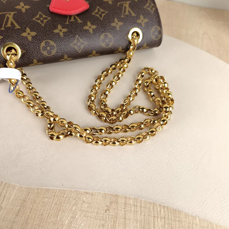 Louis Vuitton Crossbody Bag VICTOIRE Red Monogram PVC One Size 27 × 10 × 17 cm — detail view 5 of 11