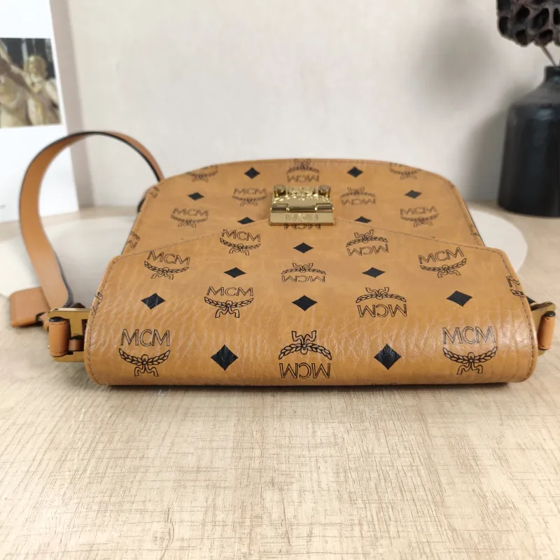 MCM Crossbody Bag Crossbody Bag One Size21 × 9 × 19 cm — detail view 8 of 12