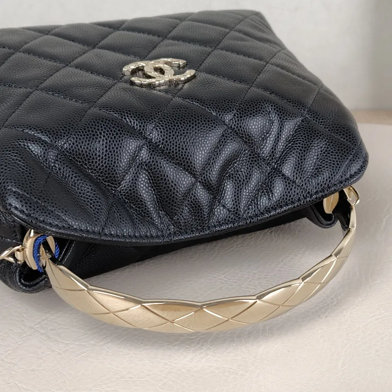 Chanel Crossbody Bag Crossbody Bag Black Calfskin One Size 18 × 7 × 13.5 cm — detail view 1 of 12