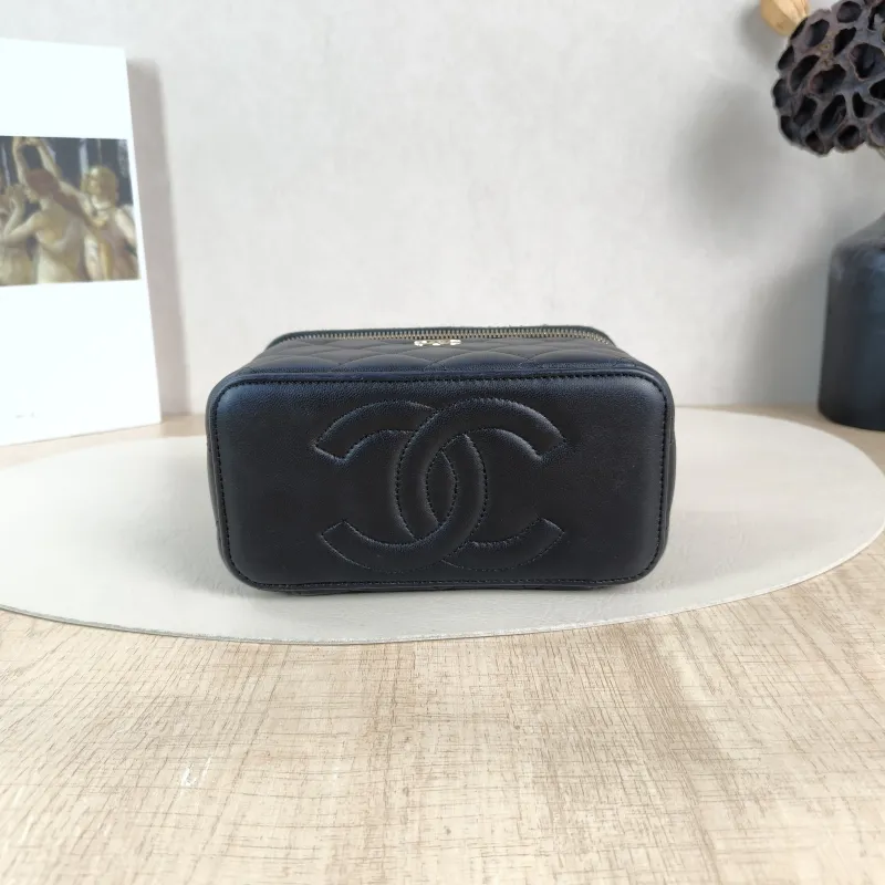 Chanel Top Handle Bag Edition Black Lambskin One Size16 × 8 × 9.5 cm — cover view 2 of 5