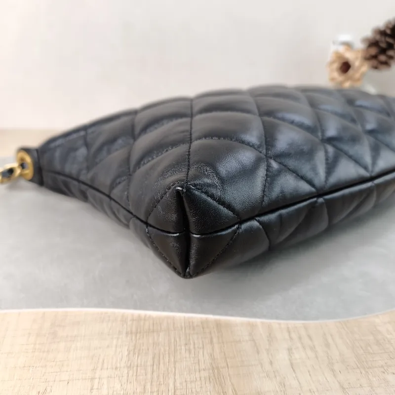 Chanel Shoulder Bag 25s hobo Black Lambskin 32 × 4 × 18 cm — detail view 6 of 11