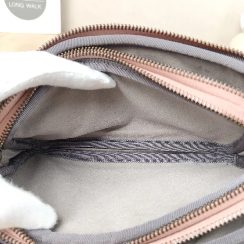 GUCCI Crossbody Bag GG Marmont Marmont Camera Bag Pink Calfskin One Size 19 × 5 × 10 cm — detail view 4 of 9