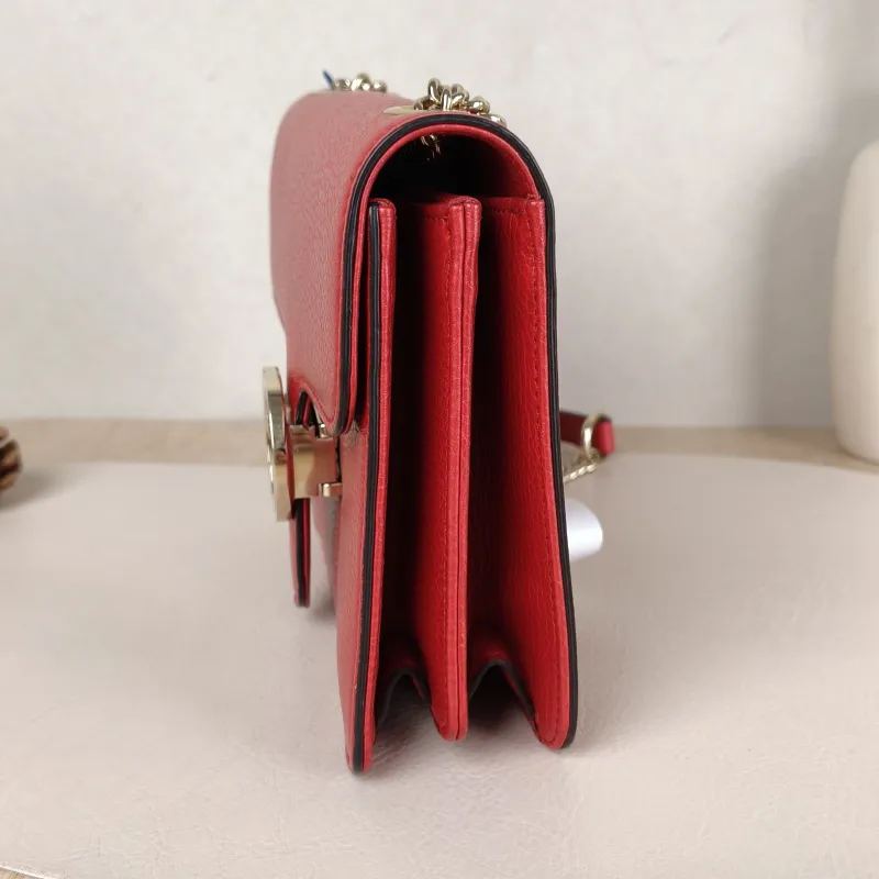 GUCCI Crossbody Bag g Collection Red Calfskin Small 20 × 9 × 16 cm — detail view 6 of 13