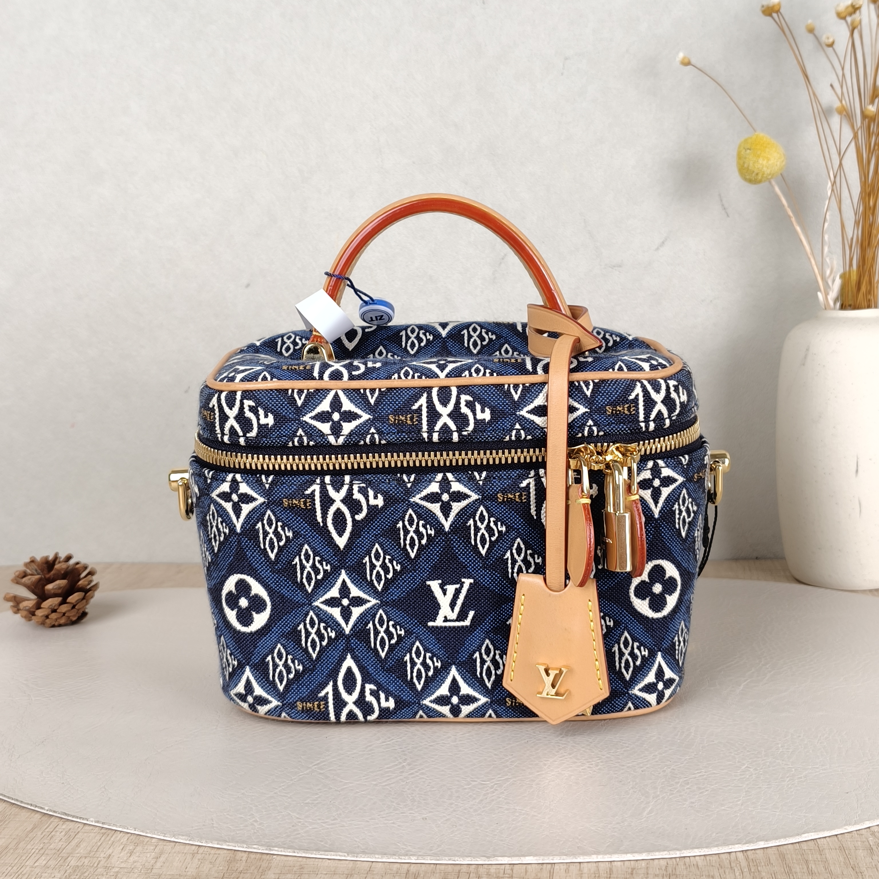 Louis Vuitton Shoulder Bag VANITY Cosmetic Bag Blue Small19 × 11 × 13 cm