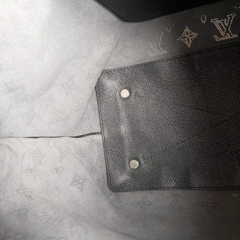 Louis Vuitton Shoulder Bag Carmel Hobo Shoulder Bag Black Calfskin One Size 35 × 17 × 40 cm — detail view 4 of 11