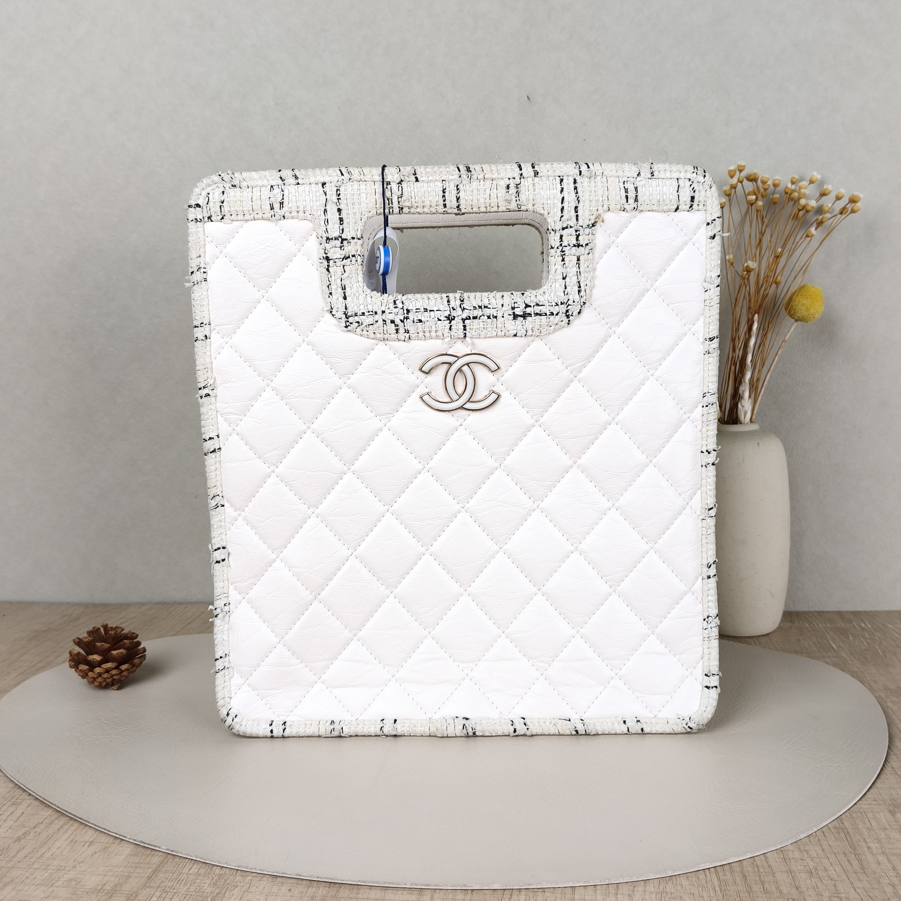 Chanel Shoulder Bag Edition c Tote Bag White Calfskin One Size26 × 6 × 29.5 cm