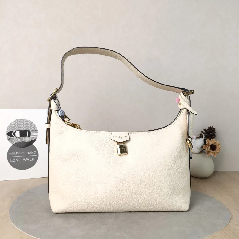 Louis Vuitton Shoulder Bag SAC SPORT Shoulder Bag White Calfskin One Size27 × 10.5 × 22 cm
