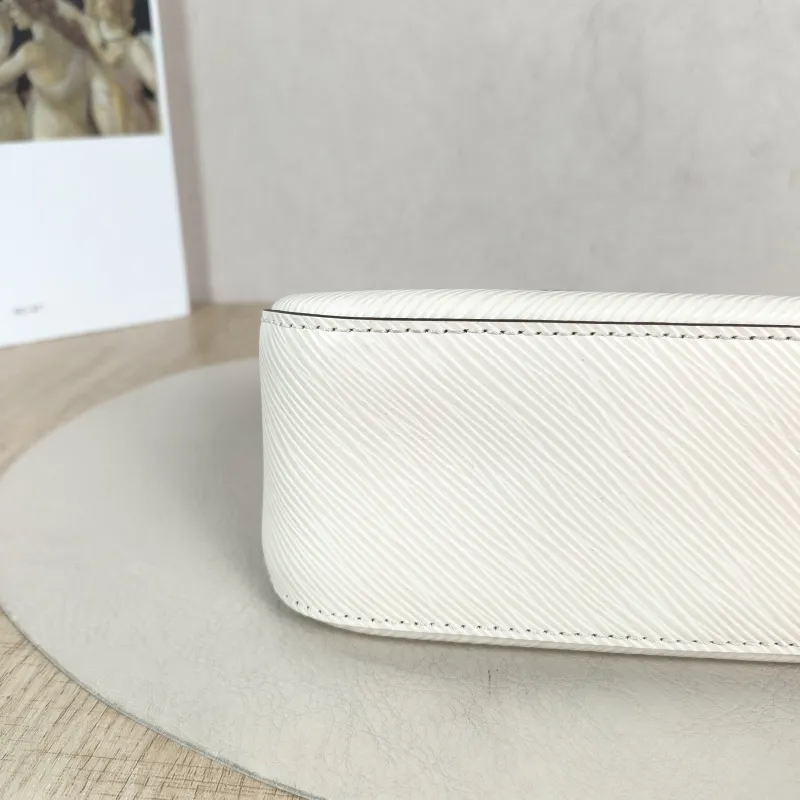 Louis Vuitton Crossbody Bag MARELLE White Epi Embossed Calfskin Small 25 × 8 × 15 cm — detail view 6 of 10
