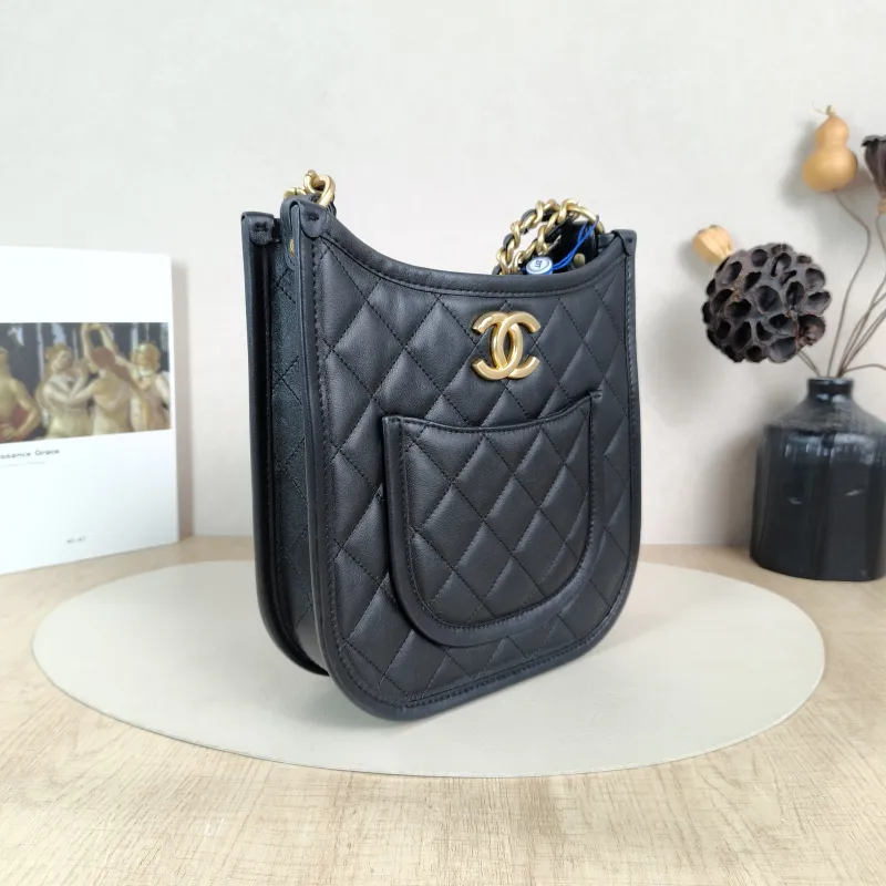 Chanel Crossbody Bag hobo Black Calfskin One Size 22 × 6 × 24 cm — cover view 4 of 6