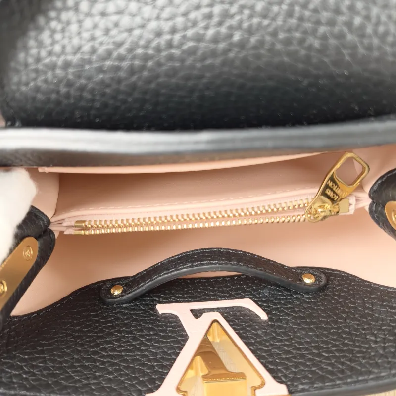 Louis Vuitton Shoulder Bag Capucines Black Pink Calfskin Mini 21 × 8 × 14 cm — detail view 11 of 14