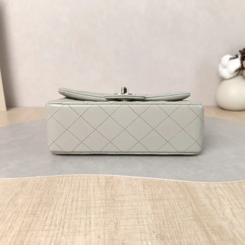 Chanel Crossbody Bag Classic Flap Large Mini CF Mini Green Lambskin mini 20 × 6 × 12 cm — cover view 5 of 5