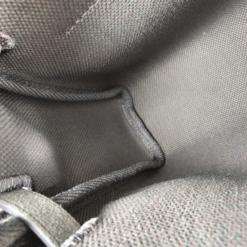 Hermès Crossbody Bag Herbag Zip 20 Calfskin，Canvasmini20.5 × 7 × 16.5 cm — detail view 3 of 12